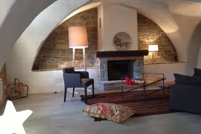 Image de Vars Sainte Catherine: Le charme d'un appartement dans une maison ancienne