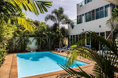 Image de Spacieux famille villa de 4 chambres avec piscine privée, jardin et la mer