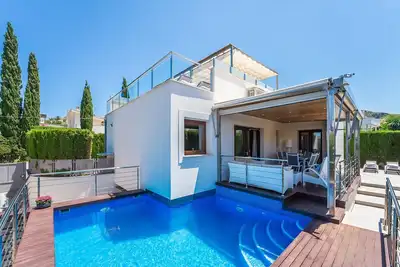 Image de Maison près de la mer Xiscama avec jacuzzi à Alcudia.
