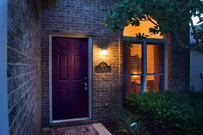 Image de 3 Bdr / 3 Bath House à Andover pratique pour tous de Lexington