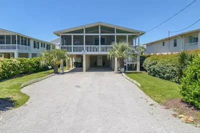 Image de 2ème maison de plage avec piscine privée South Litchfield Pawleys Island