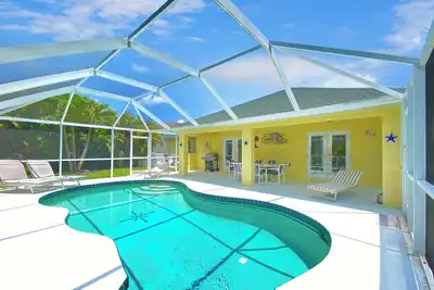 Image de Villa Canaries Nest, 6 couchages, piscine privée chauffée, Rotonda, Floride