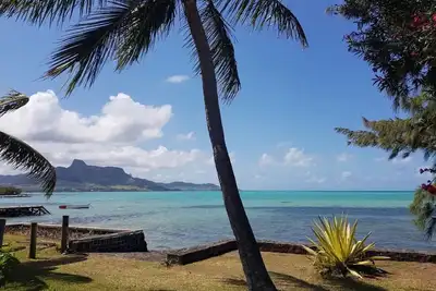 Un bungalow au bord de l'eau, avec l'une des plus belles vues du monde.