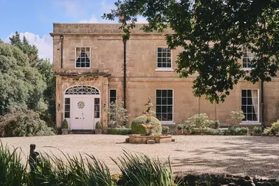 Image de The Manor Luxury Country House à Somerset avec piscine, bain à remous, salle de jeux et salle de sport