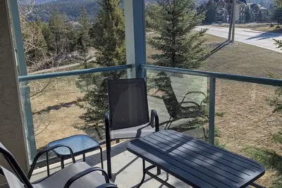 Image de Vue sur la montagne, 1500 sqft 3 Br Penthouse Condo, 8 personnes, avec piscine extérieure