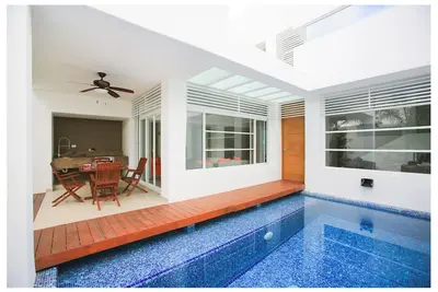 Image de Belle maison contemporaine avec piscine située au milieu de San Miguel