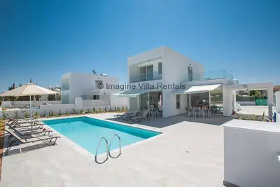 Image de Protaras Villa Ccv3 - une villa qui peut accueillir 10 personnes dans 5 chambres