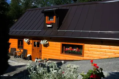 Image de Maison de vacances Daniela - ski, tourisme, piscines thermales, promenade dans les cimes des arbres. . .