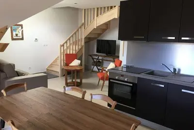 Image de Magnifique duplex idéalement situé: télécabine à 500 m et centre ville à 100 m.