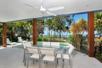 Image de Reeflections Beachfront House