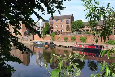 York Riverside Apartment, à seulement 5 min à pied du centre-ville dispose d'un parking et d'une connexion Wi-Fi