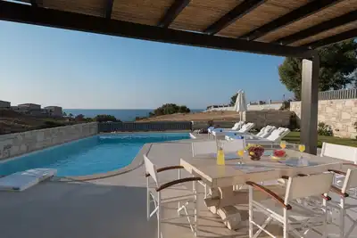 Image de Villa Levanda, pool, walking distance from the beach and shops, no car needed!