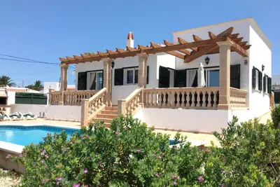 Image de Villa moderne, très bien situé, piscine privée, WiFi gratuit, climatisation.
