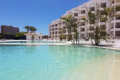 Appartement San Marino avec piscine chauffée, à 450 mètres de plage, Wifi, Sat-Tv