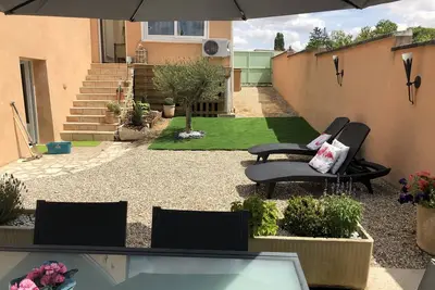 Image de Maison individuelle proche de chablis avec cour fermée ( Gîte )