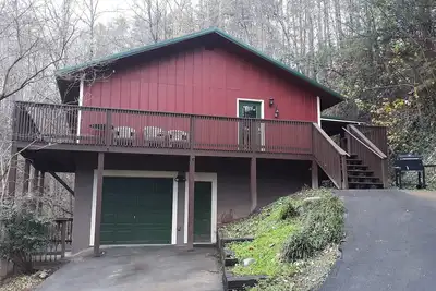 Image de Cabine isolée à Gatlinburg! Demandez au propriétaire environ 35 $ de rabais tous les soirs en février seulement!