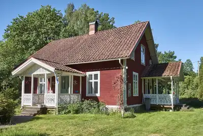 Image de Belle villa en bois au milieu de Smaland