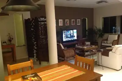 Image de Maison moderne, 4 suites, sur la plage d'Itacoatiara, à 40 minutes de Rio de Jane