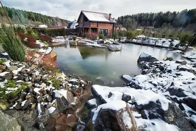 Image de Red Cat H. est parfait pour des vacances dans la nature près de Minsk et du ski à Silichi.