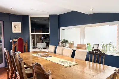 Image de Réservation de toute la maison - en ville / à la plage - pour 18 personnes confortablement