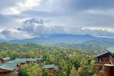 Image de Tout Neuf, Vue Sur La Montagne Dans Le Theatre Home Et Juste A Minutes De Gatlinburg. . . A Quoi Pouvez-Vous Demander!