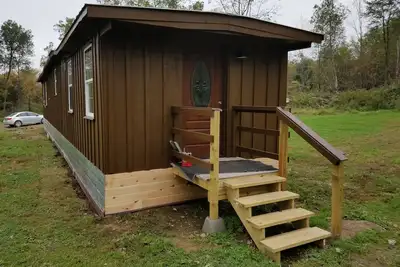 Image de Petite maison proche du parc d'état Ricketts Glen disponible à la location à la journée. Meublé!