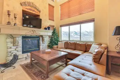 Image de Eden Townhome w // Mtn View + Navette vers Powder Mtn!