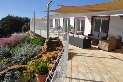Image de Villa 5 ch, 6 s. b. , clim, piscine chauffée du 4/6 au 2/9/22, jardin, fitness.