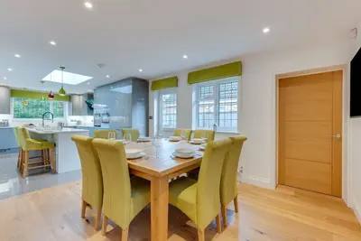 Image de Sailor's Retreat - Quatre Chambres Maison, Couchages 8