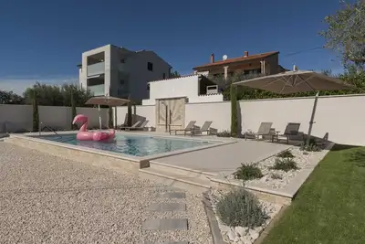 Image de Superbe villa 5 chambres avec piscine à seulement 2 km de la plage