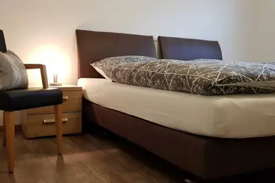 Image de Nouveau bâtiment avec équipement élevé pour 4 personnes