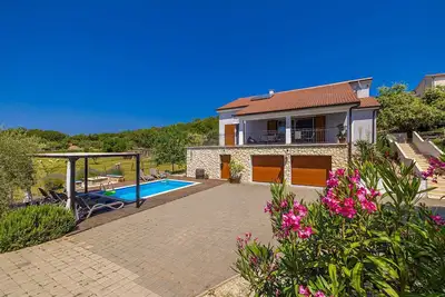 Image de Maison de vacances Franolic avec piscine