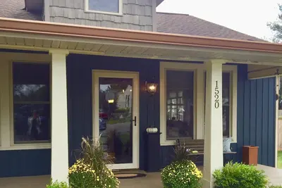 Image de Charmante maison à la mode dans le quartier historique du centre-ville pittoresque de Cleveland