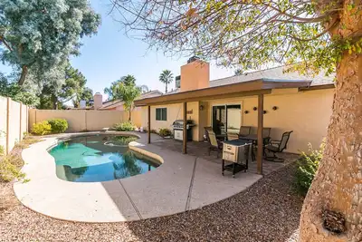 Image de Maison de vacances moderne dans un endroit charmant à Kierland Scottsdale! Grands tarifs!