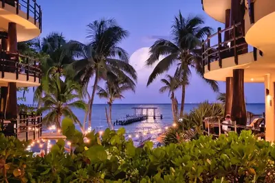 Image de Ocean Front 2 Br / 2b El Taj Ocean, Premier Zone, Playa del Carmen