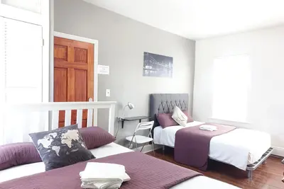 Image de Best Nyc House ★ 2 pâtés de maisons du métro✈︎Ewr 10 minutes à pied du Prudential Center