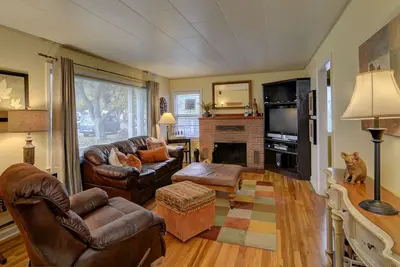 Image de Writer's Cottage par Historic Depot, Bsu, Downtown & Morrison Center