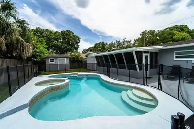 Image de Kmg: \"Aqua Villa\" 3bd 2ba W / Piscine Par L'Aeroport Tpa