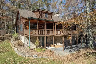 Image de Cabine R & R - Cabine d'accès au lac avec bain à remous et foyer