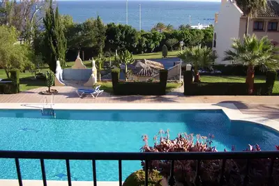 Image de Bel Appartement À Torreoceano Avec Vue Sur La Mer Et Piscines.