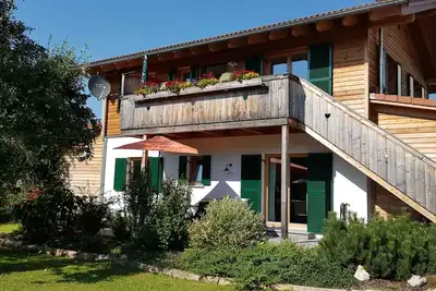 Image de Nouvel appartement 3 étoiles avec un grand balcon et vue sur la montagne