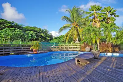 Image de Bungalow unique au sein d'une charmante propriété