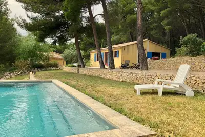 Image de Entièrement climatisé et rénové, Vue imprenable, Piscine à débordement