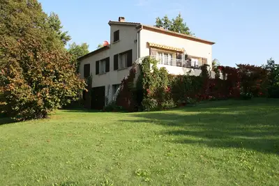 Image de En toutes saisons, maison dans un écrin de verdure + piscine et forêt privées