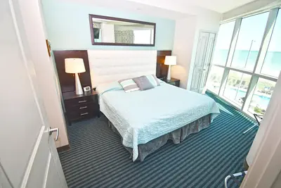 Image de Coin incroyable / Vues panoramiques de cette pittoresque suite de lune de miel / famille