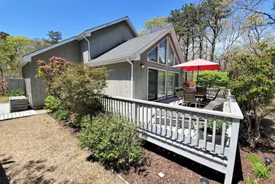 Image de Retraite de Katama! * Air conditionné * 3br / 2b, 6 couchages - 1. 8mi de la plage et du port.