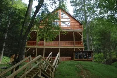 Image de Lake Nantahala-Lakeside Lodge dans Gated Community. Location de bateau ponton disponible
