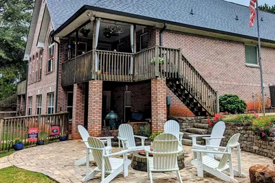 Image de Location de la région d'Athènes. Pratique pour Uga, le centre-ville d'Athènes, Monroe, les lieux de mariage.