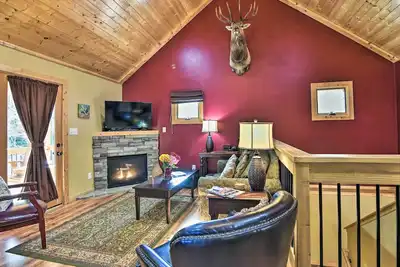 Image de Elk Path Cabin w / Hot Tub & Deck-15 Mi Ă Asheville