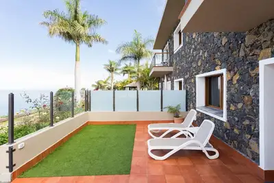 One bedroom, Sea View, Heated Pool, Heating, Free wif, Big terrace, (2)